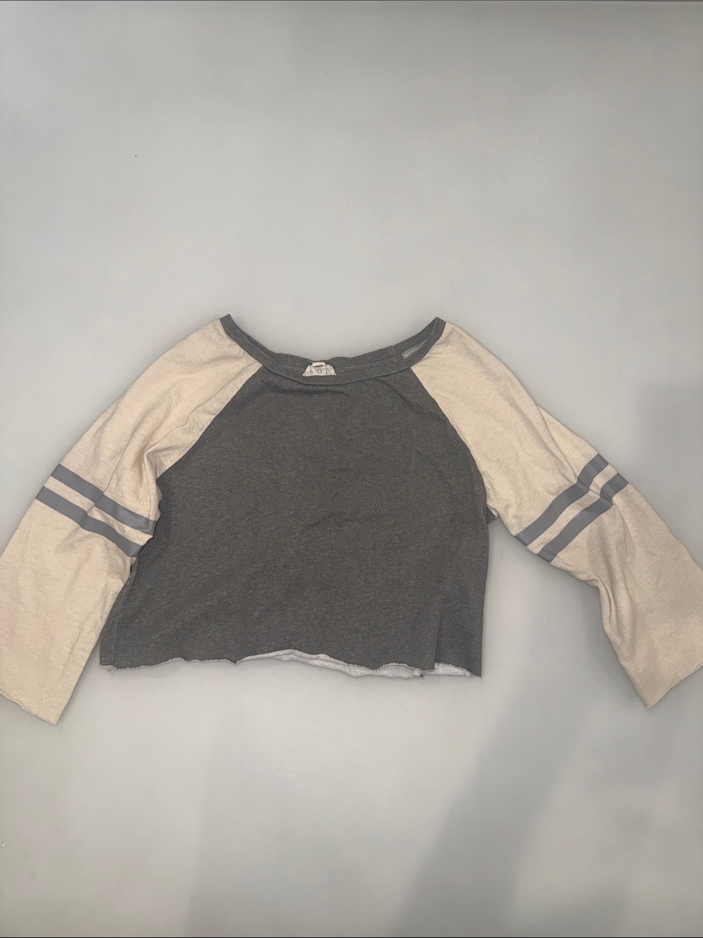 POL Women’s Two-Tone Raglan Crop Top - Charcoal & Cream